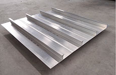 Aluminium sheet with ribs for high speed ship