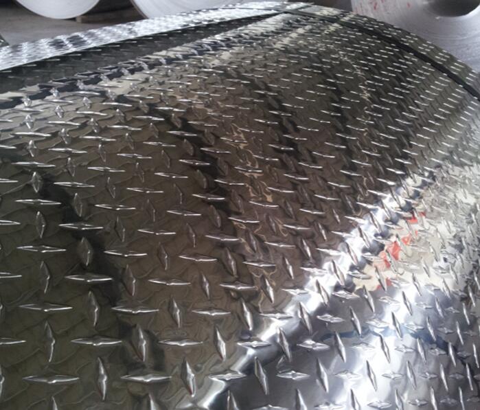 Aluminum alloy ribbed plate profile for ships